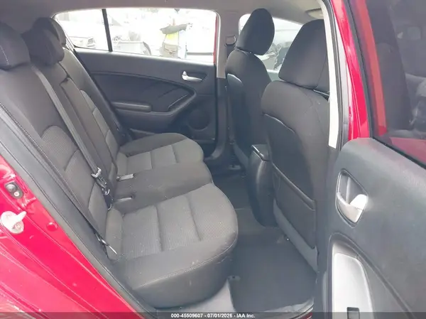 KNAFK5A84H5687856 2017 KIA FORTE - Image 8