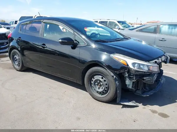 KNAFK5A84H5696833 2017 KIA FORTE - Image 1