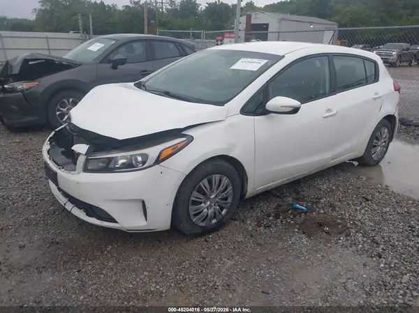 KNAFK5A84H5704784 2017 KIA FORTE - Image 2
