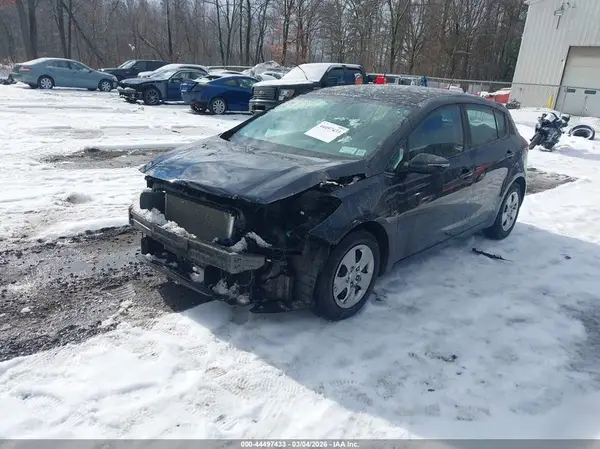 KNAFK5A84H5711556 2017 KIA FORTE - Image 2