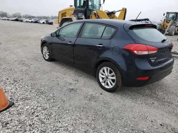 KNAFK5A84H5721164 2017 KIA FORTE - Image 2