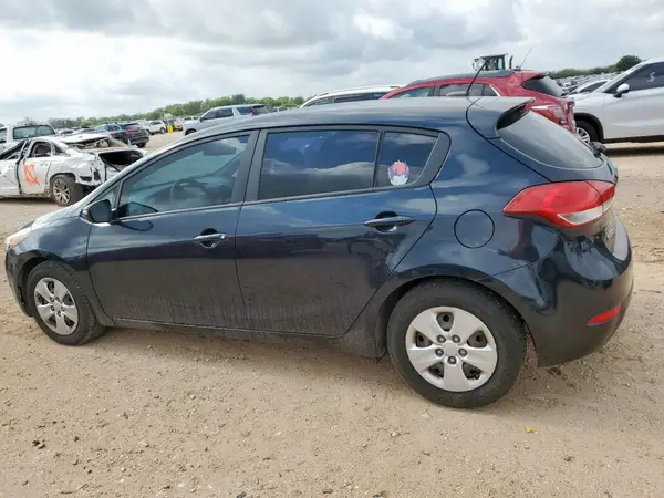 KNAFK5A84H5721245 2017 KIA FORTE - Image 2