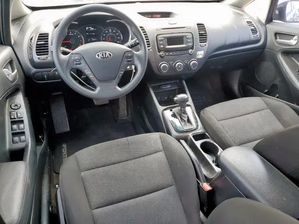 KNAFK5A84H5721245 2017 KIA FORTE - Image 8