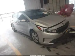 KNAFK5A84H5721536 2017 KIA FORTE