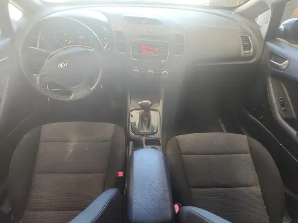 KNAFK5A84J5773917 2018 KIA FORTE - Image 8