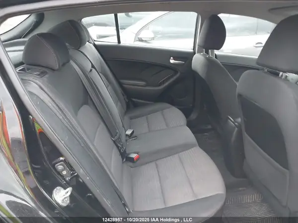 KNAFK5A84J5776333 2018 KIA FORTE - Image 8