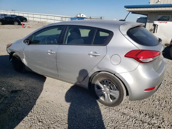 KNAFK5A85G5535969 2016 KIA FORTE - Image 2