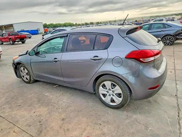 KNAFK5A85G5573377 2016 KIA FORTE - Image 2