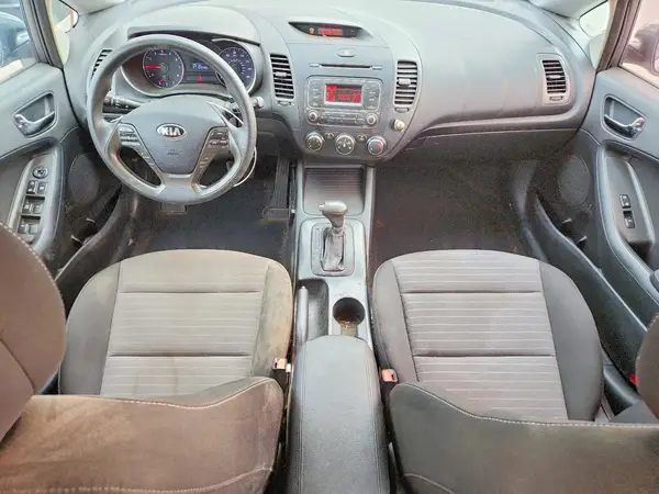 KNAFK5A85G5573377 2016 KIA FORTE - Image 8