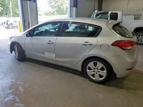 KNAFK5A85G5592205 2016 KIA FORTE - Image 2