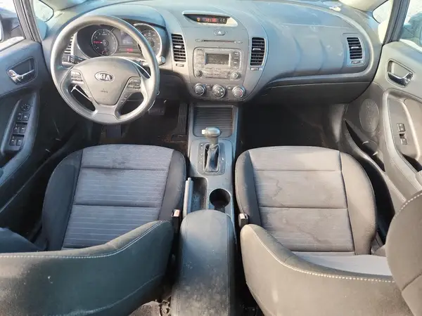 KNAFK5A85G5606281 2016 KIA FORTE - Image 8