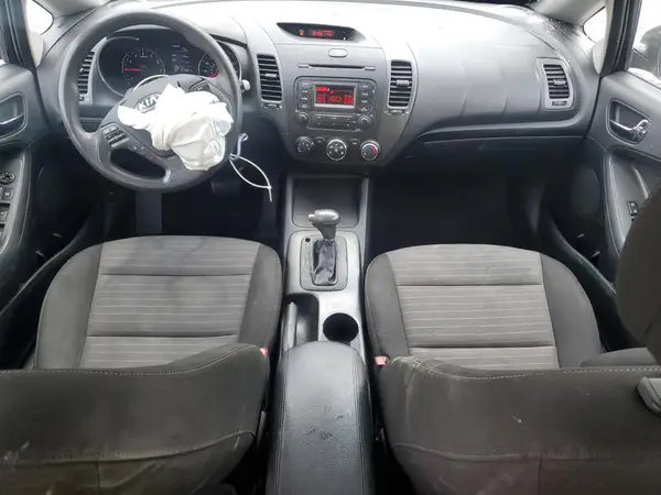 KNAFK5A85G5607723 2016 KIA FORTE - Image 8