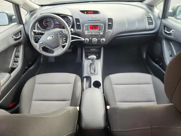 KNAFK5A85G5630113 2016 KIA FORTE - Image 8