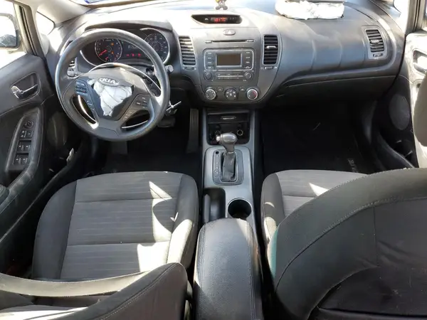 KNAFK5A85G5636560 2016 KIA FORTE - Image 8