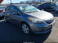 KNAFK5A85G5636574 2016 KIA FORTE