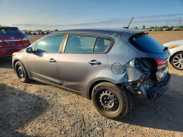 KNAFK5A85G5637465 2016 KIA FORTE - Image 2
