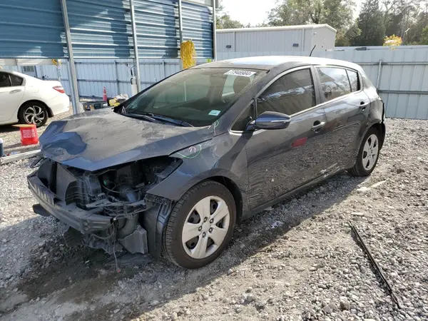 KNAFK5A85G5637868 2016 KIA FORTE - Image 1