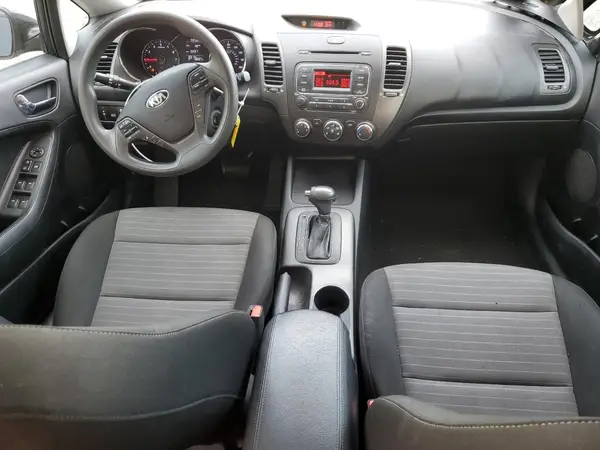 KNAFK5A85G5637868 2016 KIA FORTE - Image 8