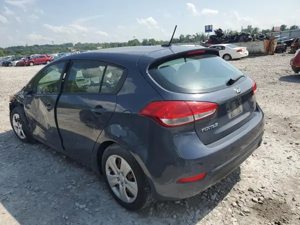 KNAFK5A85G5648773 2016 KIA FORTE - Image 2