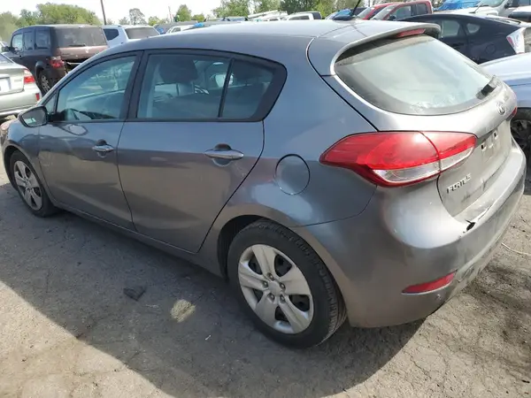 KNAFK5A85G5655836 2016 KIA FORTE - Image 2