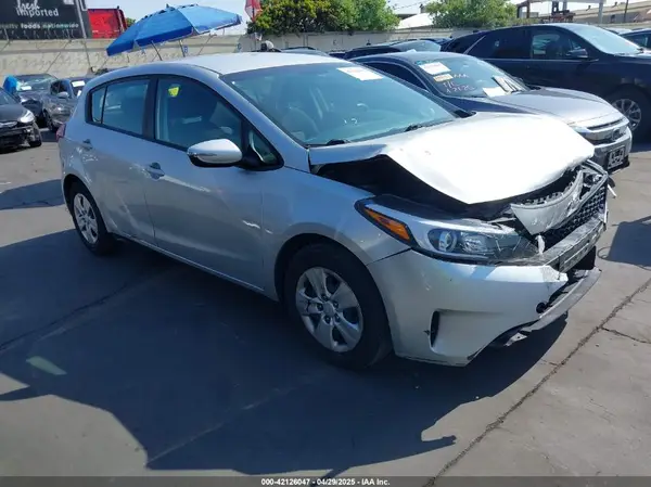 KNAFK5A85H5667342 2017 KIA FORTE - Image 1