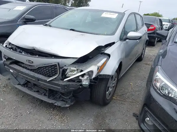 KNAFK5A85H5667342 2017 KIA FORTE - Image 2