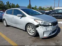 KNAFK5A85H5676509 2017 KIA FORTE