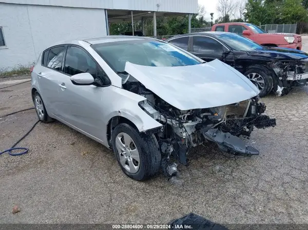 KNAFK5A85H5677725 2017 KIA FORTE - Image 1