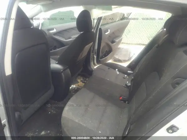 KNAFK5A85H5677725 2017 KIA FORTE - Image 8