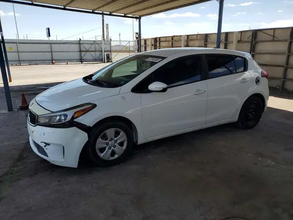 KNAFK5A85H5682195 2017 KIA FORTE - Image 1
