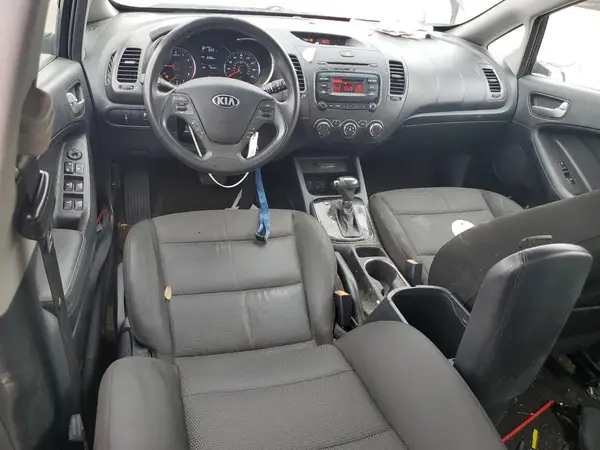 KNAFK5A85H5687381 2017 KIA FORTE - Image 8