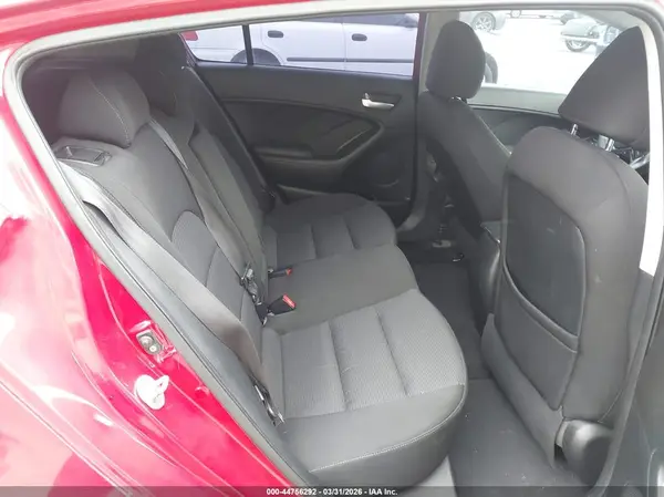 KNAFK5A85H5687851 2017 KIA FORTE - Image 8