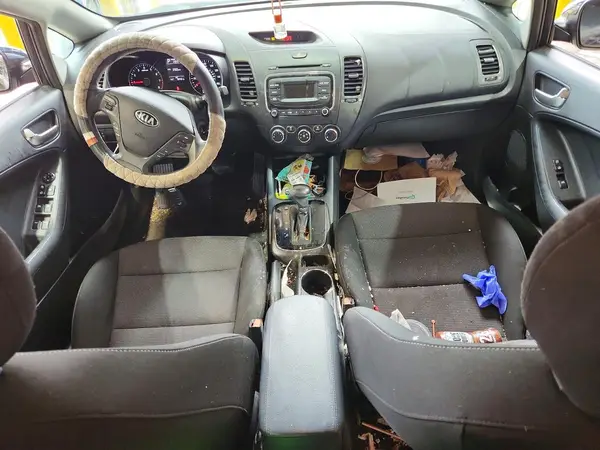 KNAFK5A85H5697408 2017 KIA FORTE - Image 8