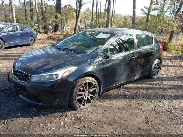 KNAFK5A85H5697912 2017 KIA FORTE - Image 2