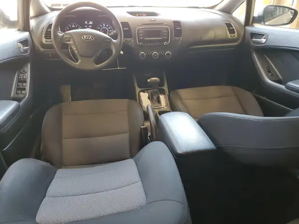 KNAFK5A85H5700887 2017 KIA FORTE - Image 8