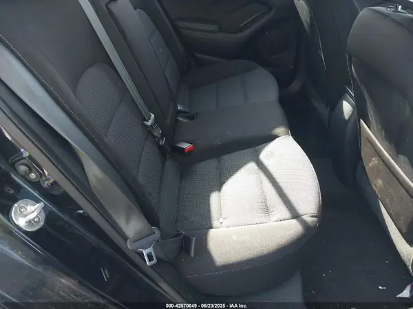 KNAFK5A85H5703529 2017 KIA FORTE - Image 8