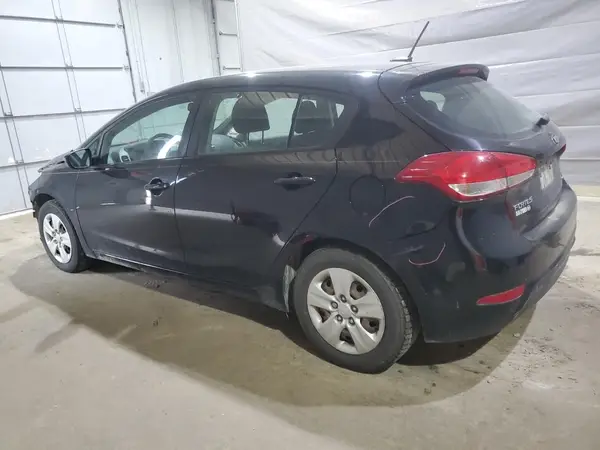 KNAFK5A85H5704700 2017 KIA FORTE - Image 2