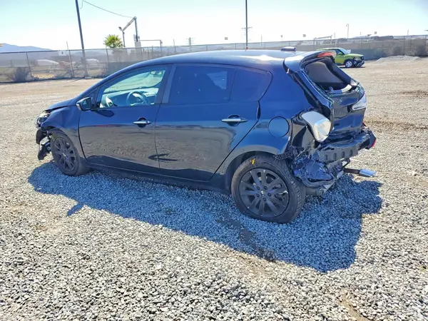 KNAFK5A85H5706754 2017 KIA FORTE - Image 2