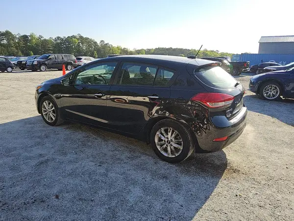 KNAFK5A85H5708925 2017 KIA FORTE - Image 2