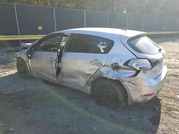KNAFK5A85H5711629 2017 KIA FORTE - Image 2