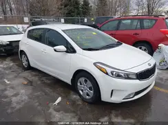 KNAFK5A85H5728611 2017 KIA FORTE