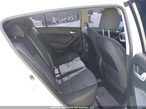 KNAFK5A85J5749187 2018 KIA FORTE - Image 8