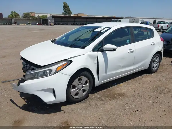 KNAFK5A85J5773182 2018 KIA FORTE - Image 2