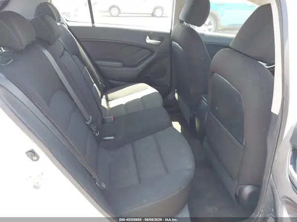 KNAFK5A85J5773182 2018 KIA FORTE - Image 8