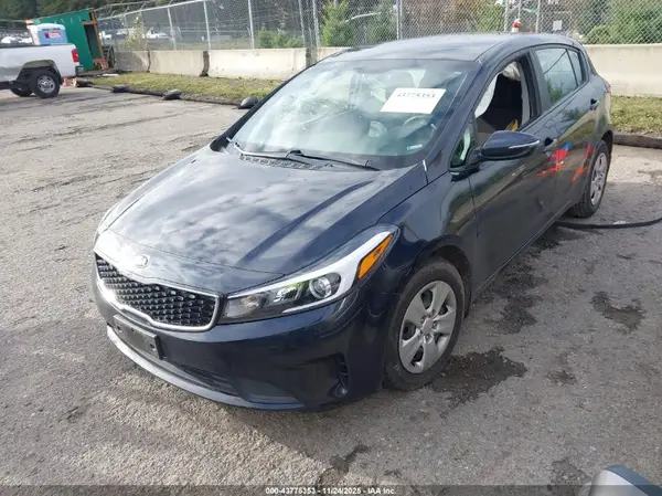 KNAFK5A85J5773666 2018 KIA FORTE - Image 2