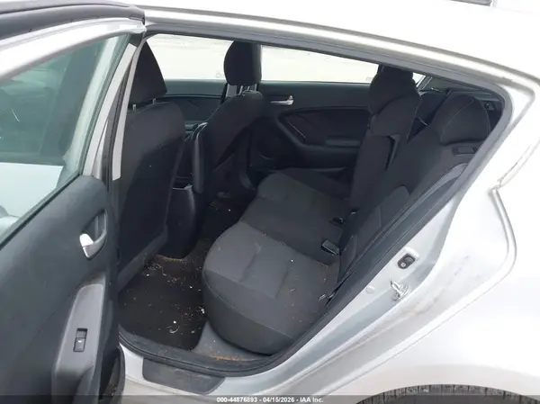 KNAFK5A85J5774011 2018 KIA FORTE - Image 8
