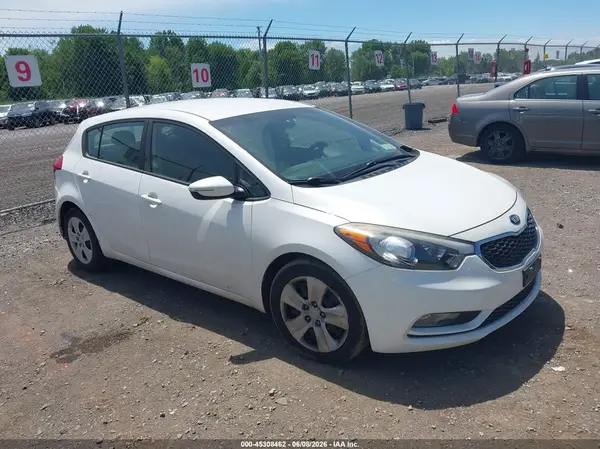 KNAFK5A86G5525533 2016 KIA FORTE - Image 1