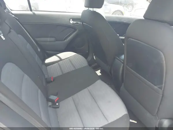 KNAFK5A86G5525533 2016 KIA FORTE - Image 8