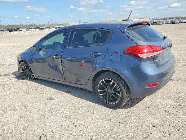 KNAFK5A86G5547242 2016 KIA FORTE - Image 2