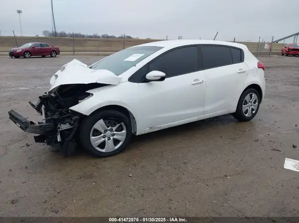 KNAFK5A86G5572755 2016 KIA FORTE - Image 2